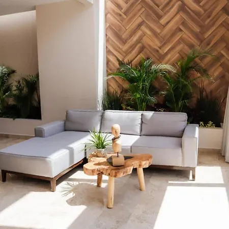 Villa Huge 10br Luxury Complex With Private Pool & Serene Setting *