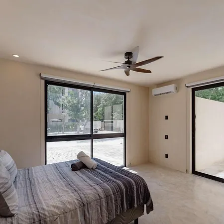 Talulah Living 3br - Private & Shared Pool