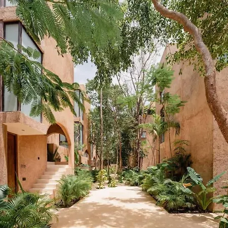 Stylish 2br Jungle Retreat With Plunge Pool & Rooftop Apartment