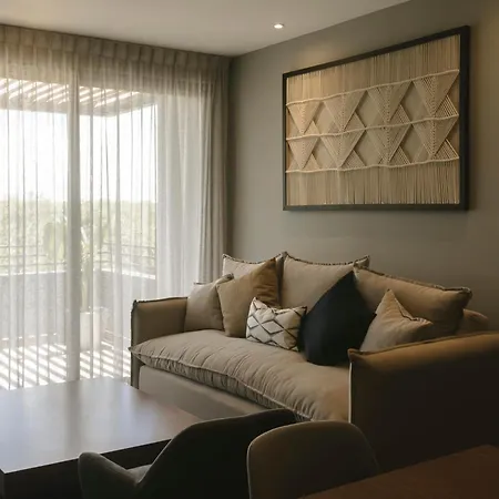 Luna Negra Penthouse 2br Apartment *