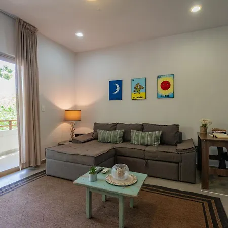 Spacious With Pool In Gated Community Apartamento Tulum