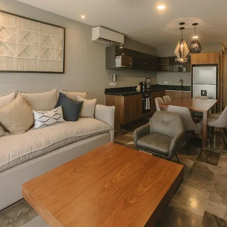 Luna Negra Penthouse 2br Apartment *