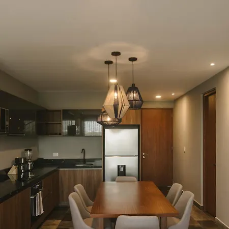 Luna Negra Penthouse 2br Apartment *