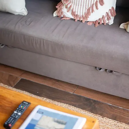 Apartment Lush Hideaway