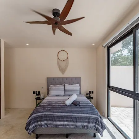 Talulah Living 3br - Private & Shared Pool *
