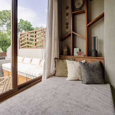 Siwa Eleve Penthouse & Rooftop Pool Apartment