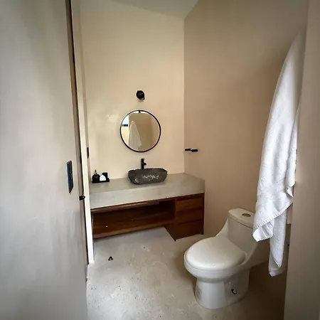 Great 3 Bedroom And Private Pool Apartment *