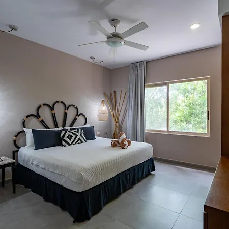 Spacious With Pool In Gated Community Apartamento