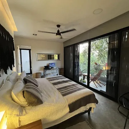 Apartamento Stylish 3br Retreat In Serene Luxury Setting
