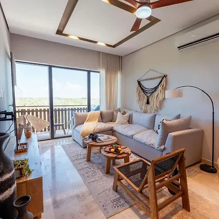 Apartment Amira - Stylish Penthouse With Rooftop Pool & Sea Horizon Tulum