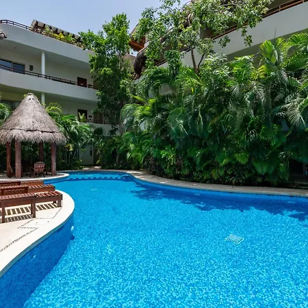 Spacious With Pool In Gated Community *