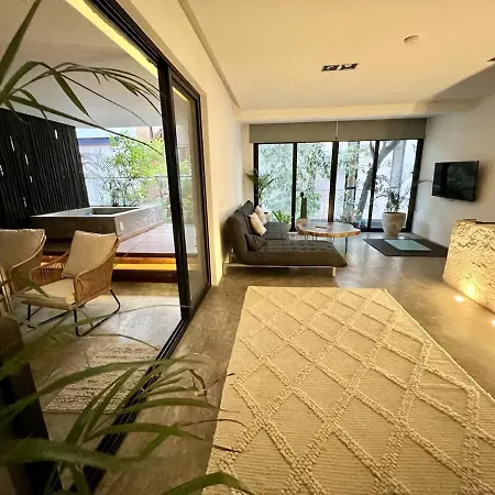 Stylish 3br Retreat In Serene Luxury Setting