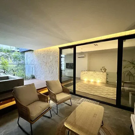 Stylish 3br Retreat In Serene Luxury Setting