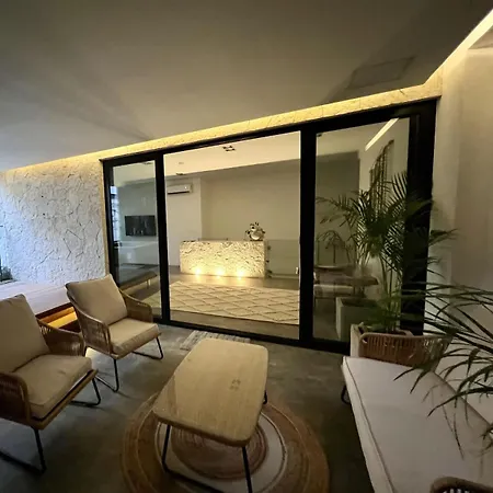 Apartamento Stylish 3br Retreat In Serene Luxury Setting