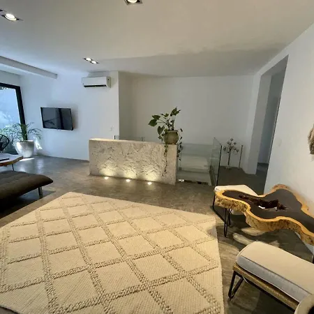 Stylish 3br Retreat In Serene Luxury Setting Apartamento *