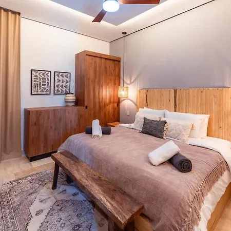 Amira - Stylish Penthouse With Rooftop Pool & Sea Horizon Apartment *