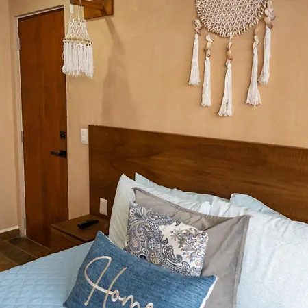 Lush Hideaway *