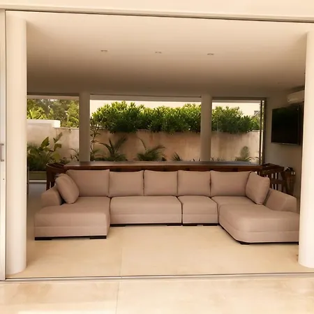 11br I Hacienda Zalama Villa *