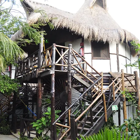 & Gardens Hotel 3*