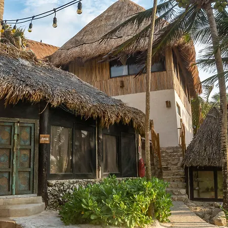 Hotel Diamante K - Inside National Park Tulum