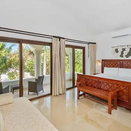 Beachfront Hacienda Soliman Bay Villa