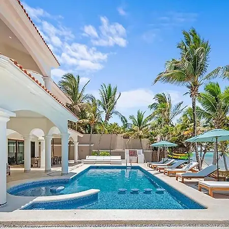 Beachfront Hacienda Soliman Bay * Tulum