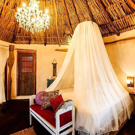 Hotel Xscapetulum 4*