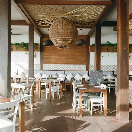 Hotel Lula Tulum, A Small Luxury 4*