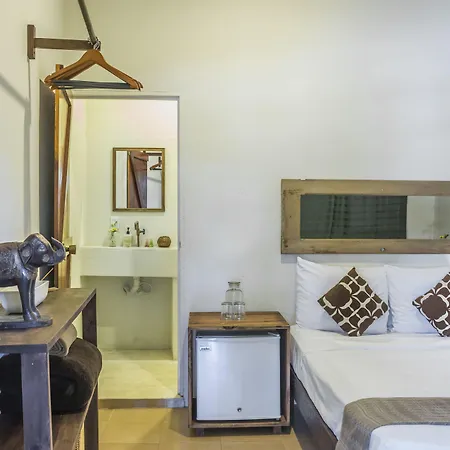 Secret Garden Hotel 3*