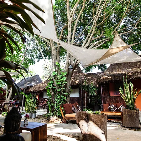 Hotel Secret Garden 3*