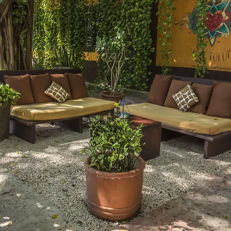 Secret Garden Hotel 3*