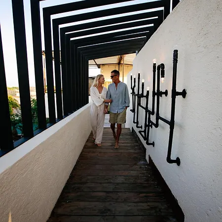 Hotel Noah