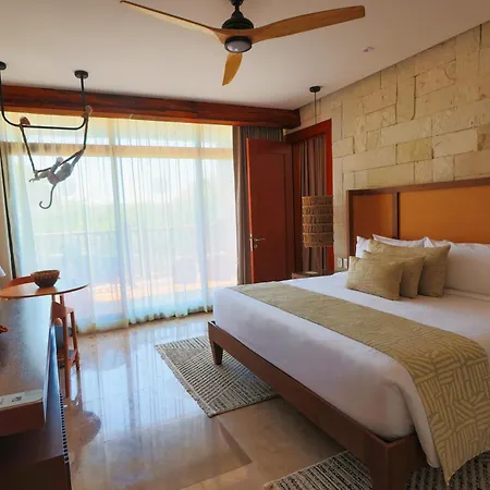 Hotel Mundo Maya 5*