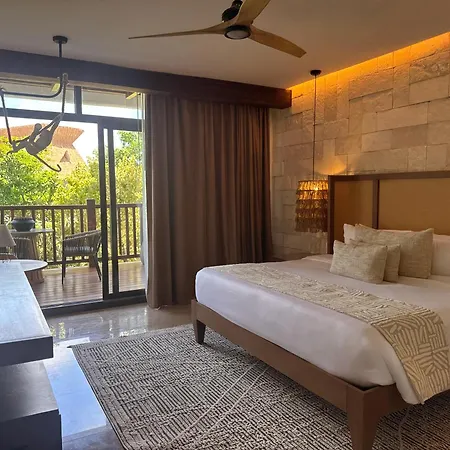 Hotel Mundo Maya