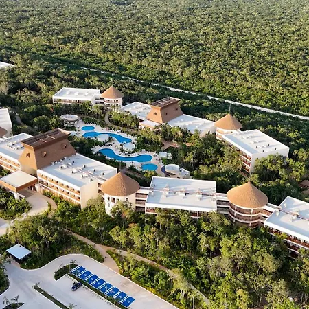 Mundo Maya Hotel 5*