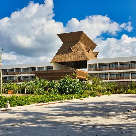 Hotel Mundo Maya 5*