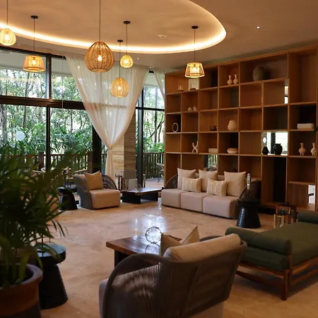 Mundo Maya 5*