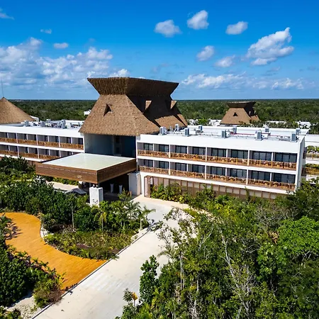 Mundo Maya Hotel