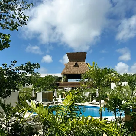 Hotel Mundo Maya