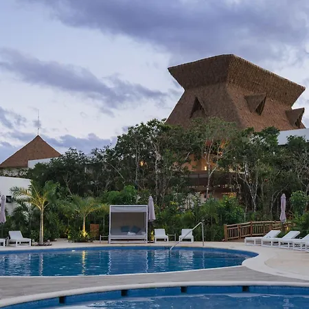 Mundo Maya