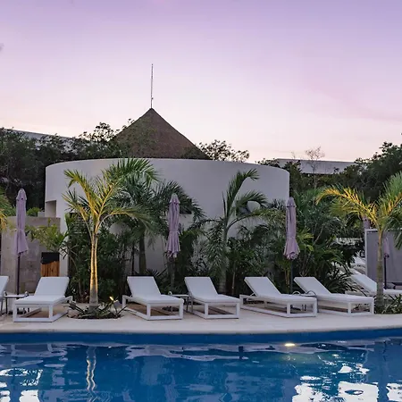 Mundo Maya Hotel
