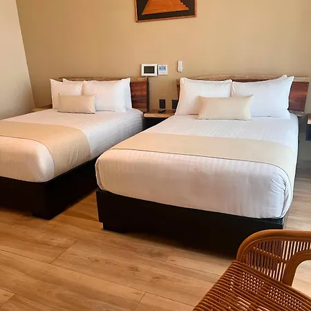 Mundo Maya Aeropuerto Hotel