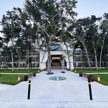 Mundo Maya Aeropuerto