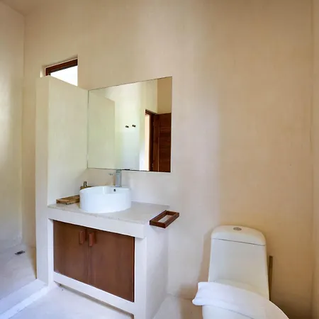 Stylish Ground-floor 3br Haven With Luxe Plunge Pool Holiday home