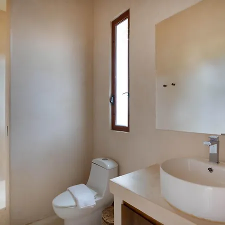 Luxe Ground-floor 3br Jungle Haven With Plunge Pool Holiday home