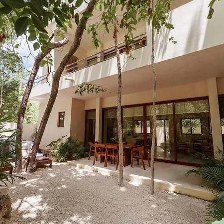 Holiday home Stylish Ground-floor 3br Haven With Luxe Plunge Pool *