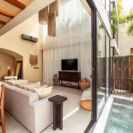 Chic 3br - 2 Pools With Rooftop Pool Modern Boho Design Villa *