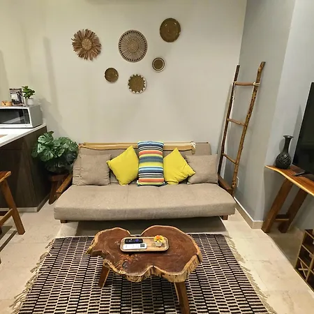 Apartment 1br - Sea View Rooftop Pools Steps To & Jaguar Park