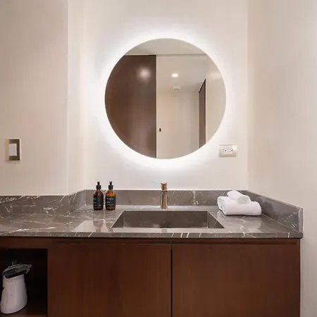 Maria - Modern 2br Retreat With Pool Apartment *