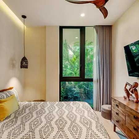 Modern Retreat With Private Garden And Jacuzzi Tulum